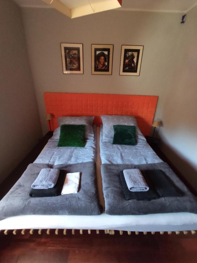 Niewielki Pokoj Jedno Lub Dwuosobowy W Duzym Mieszkaniu W Gdansk Wrzeszcz Ul Smoluchowskiego Kolo Akademii Medycznej - Cooliving Exterior foto