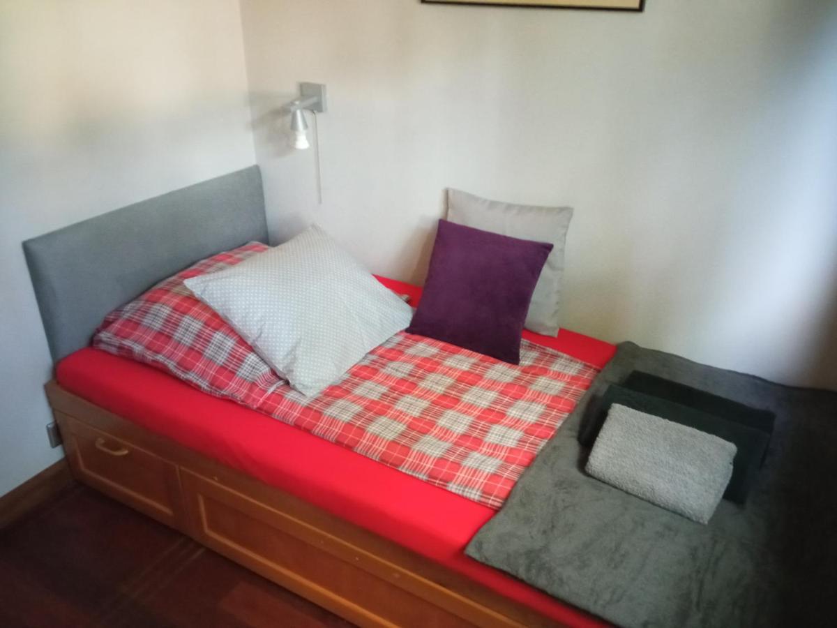 Niewielki Pokoj Jedno Lub Dwuosobowy W Duzym Mieszkaniu W Gdansk Wrzeszcz Ul Smoluchowskiego Kolo Akademii Medycznej - Cooliving Exterior foto